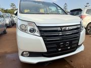 Toyota Noah 2.0 AWD (8 Seater) 2016 Off white for sale