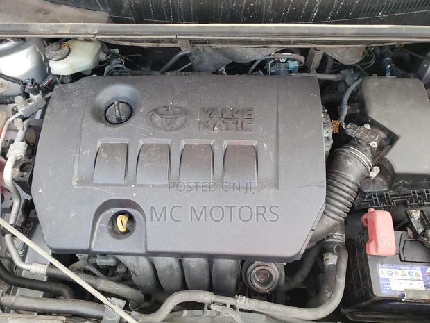 Toyota Corolla Rumion Hatchback 1.8 AWD 2012 Silver