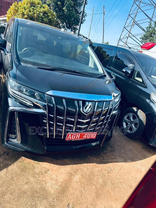 Toyota Alphard 2021 Black