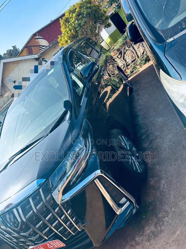 Toyota Alphard 2021 Black
