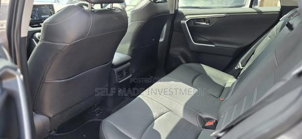 Toyota RAV4 2022 Gray