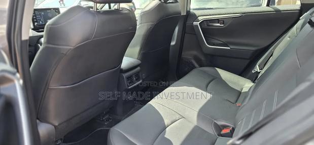 Toyota RAV4 2022 Gray