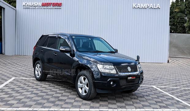 Suzuki Escudo 2012 Black