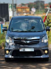 Toyota Noah 2.0 143hp AWD (7 Seater) 2013 Gray for sale