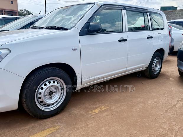 Toyota Probox 1.5 F 4WD 2016 White