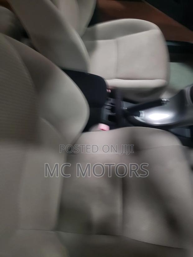 Toyota Auris 2009 White