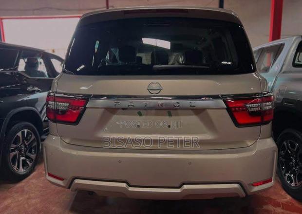 Nissan Patrol 2024 Silver