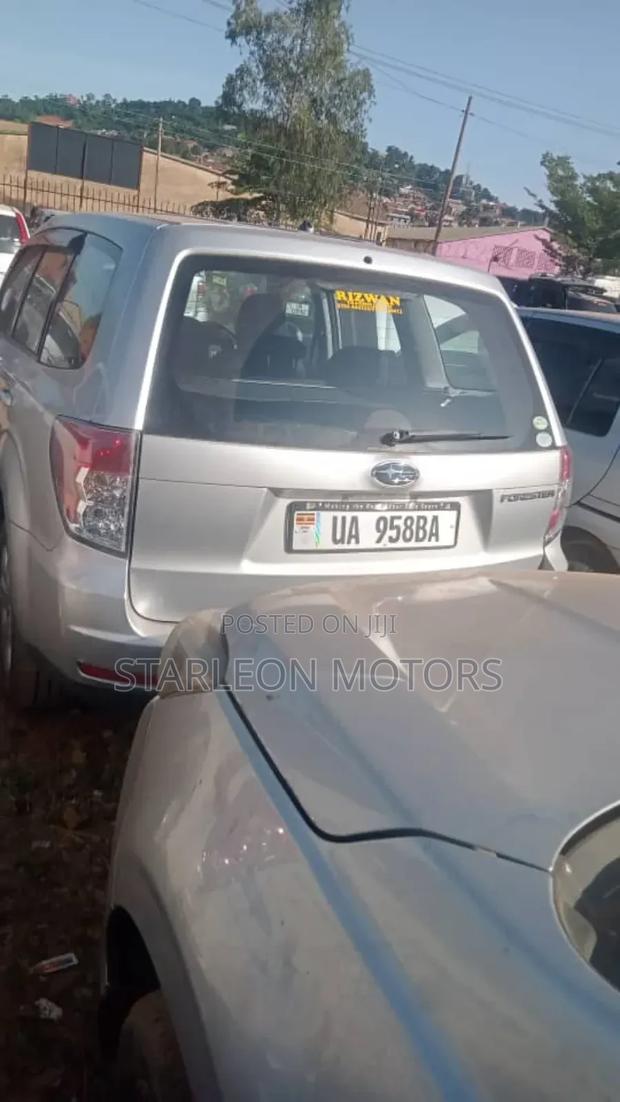 Subaru Forester 2010 Silver