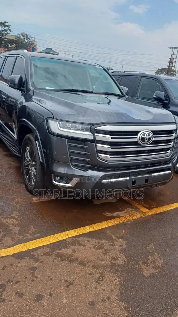 Toyota Land Cruiser Prado 2019 Black