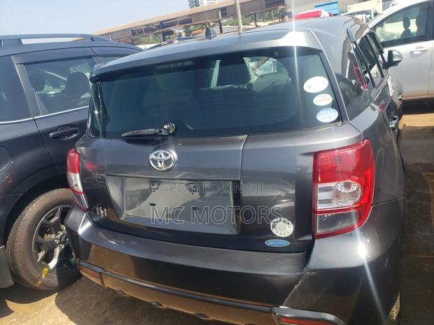 Toyota IST 2011 Gray