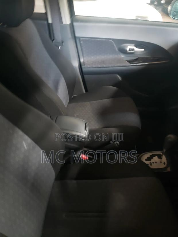 Toyota IST 2011 Black
