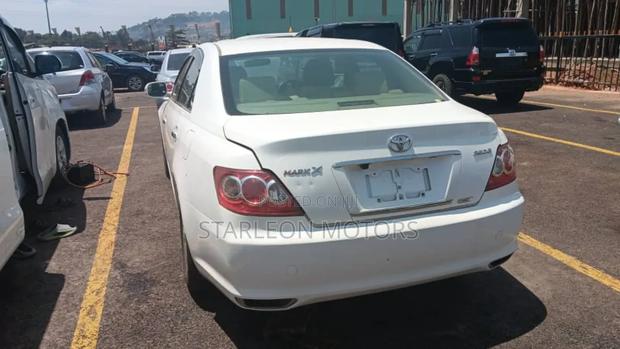 Toyota Mark X 2.5 AWD 2010 White