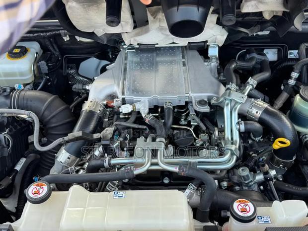 Toyota Land Cruiser Prado 2019 Pearl
