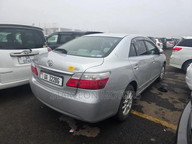 Toyota Premio 2010 Silver