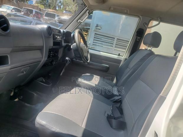 Toyota Land Cruiser 2016 White