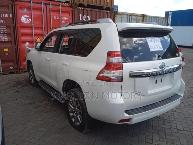 Toyota Land Cruiser Prado 2.8 D-4D 2016 White