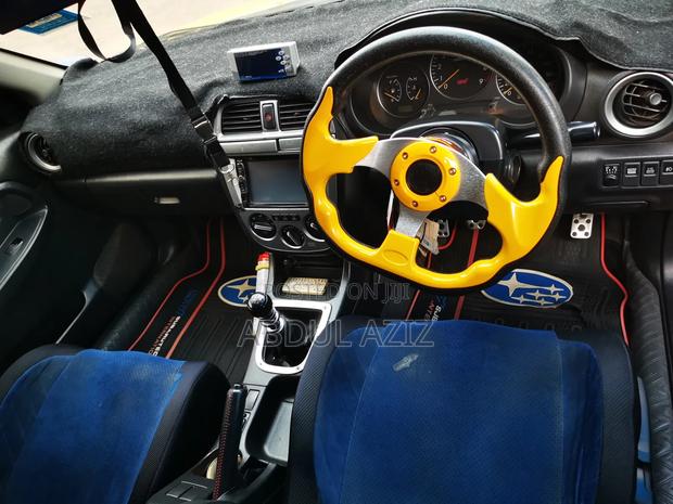 Subaru Impreza 2.0 WRX STi 2002 Yellow