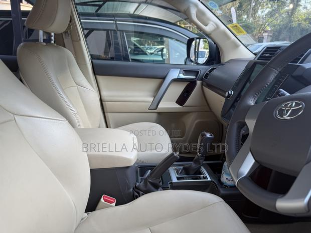 Toyota Land Cruiser Prado 2015 Black