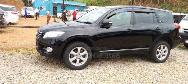 Toyota Vanguard 2010 Black