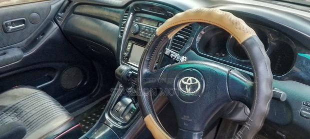 Toyota Kluger 2004 Black
