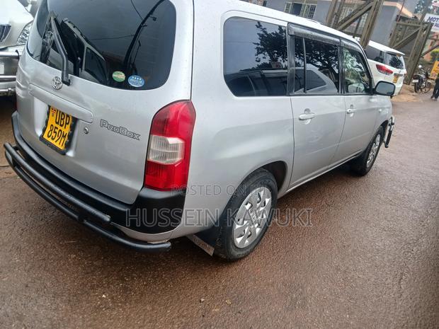 Toyota Probox 2011 Silver