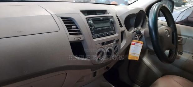 Toyota Hilux 2.5 D-4D Double Cab 4x4 SRX 2007 Gray