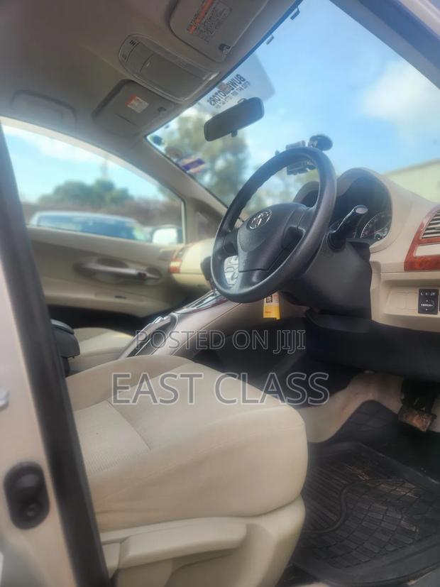 Toyota Auris 2009 Silver