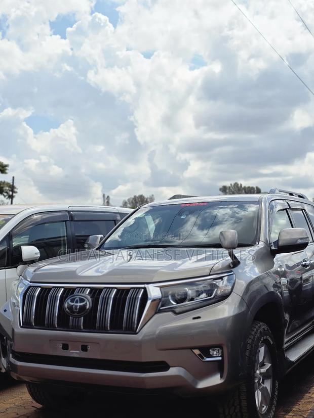 Toyota Land Cruiser Prado 2.8 2017 Beige