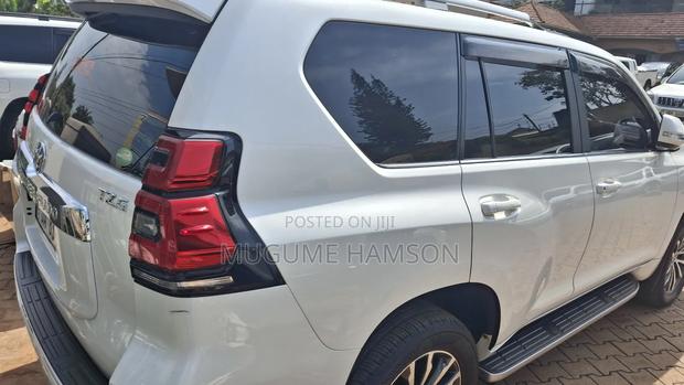 Toyota Land Cruiser Prado 2020 White