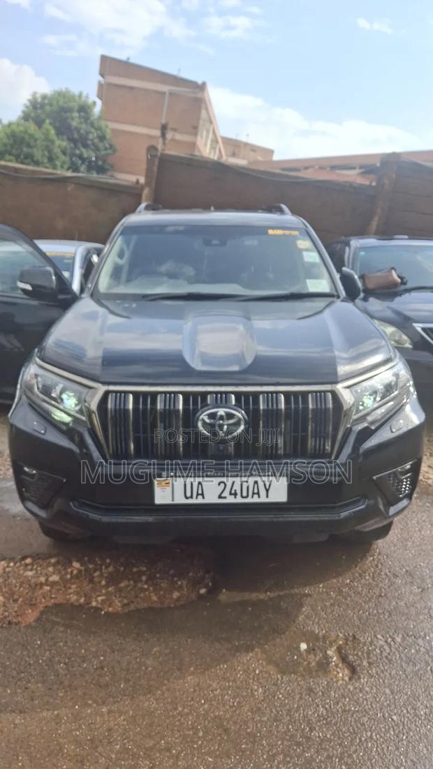 Toyota Land Cruiser Prado 2021 Black