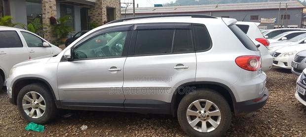 Volkswagen Tiguan 2011 Silver