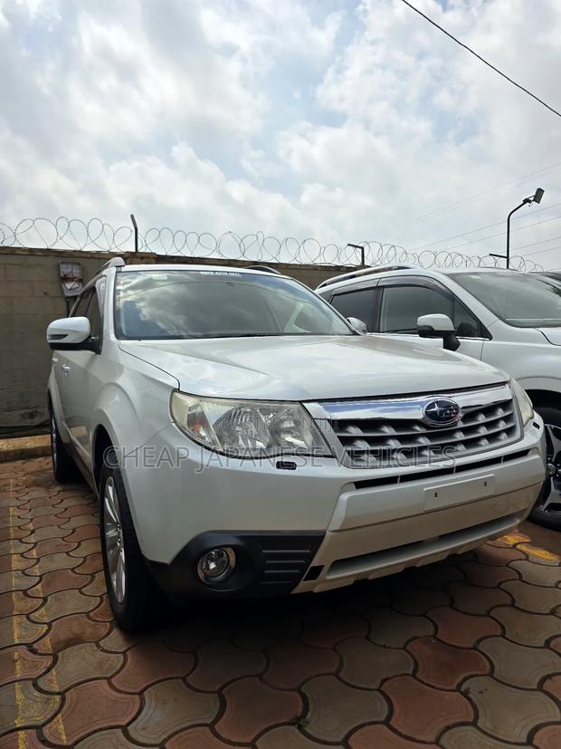 Subaru Forester 2012 Pearl