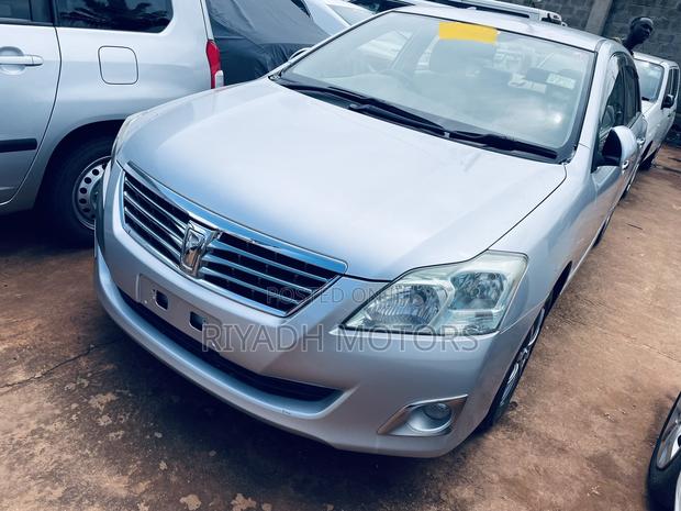 Toyota Premio 1.8 FWD 2012 Silver