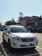Toyota Vanguard 2012 White for sale