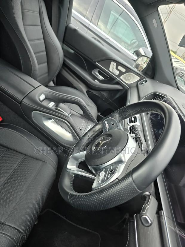 Mercedes-Benz GLS-Class 2022 White