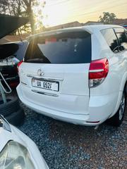 Toyota Vanguard 2011 White for sale