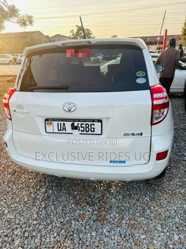 Toyota RAV4 2.5 4x4 2011 White