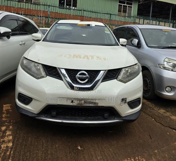Nissan X-Trail 2.0 Petrol AWD 2016 White