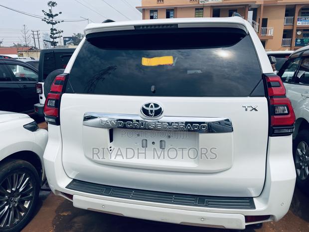 Toyota Land Cruiser Prado 2.8 2017 White