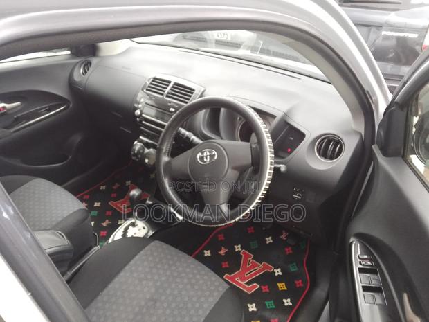 Toyota IST 2008 Silver