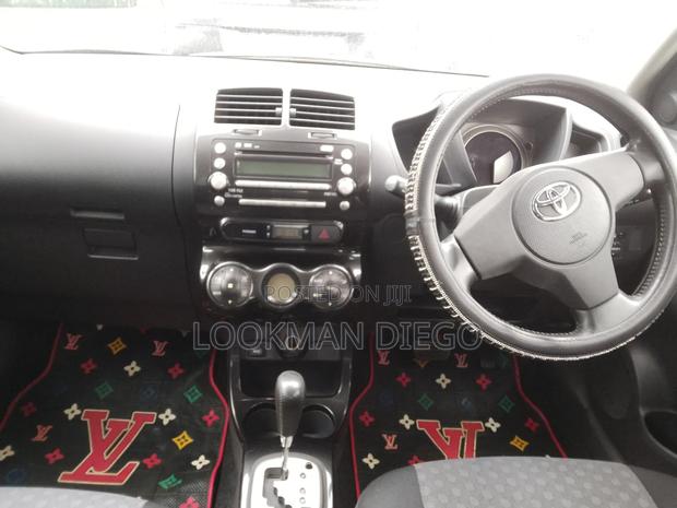 Toyota IST 2008 Silver