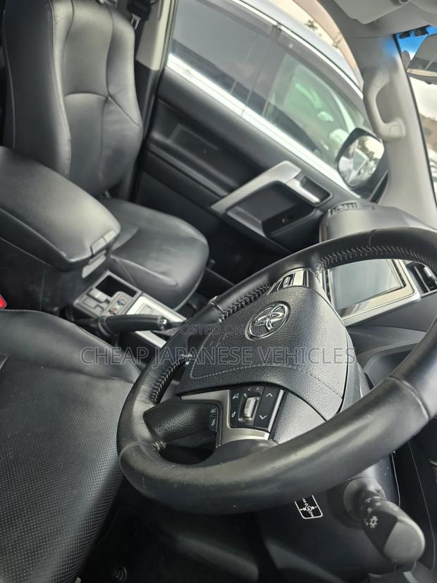 Toyota Land Cruiser Prado 2.8 2021 Blue