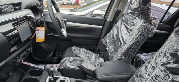 Toyota Hilux 2020 Brown