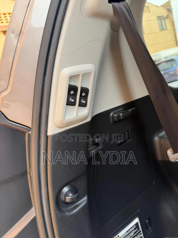 Toyota Land Cruiser Prado 2018 Brown