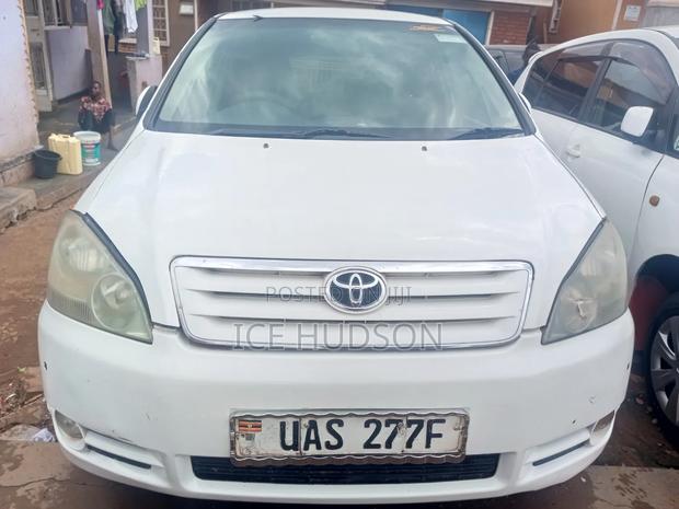 Toyota Ipsum 2003 White