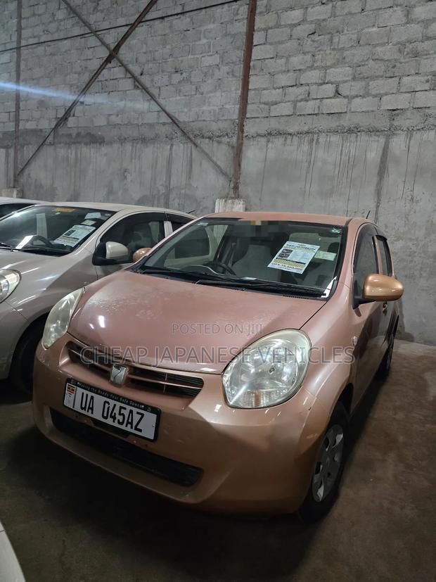 Toyota Passo 2011