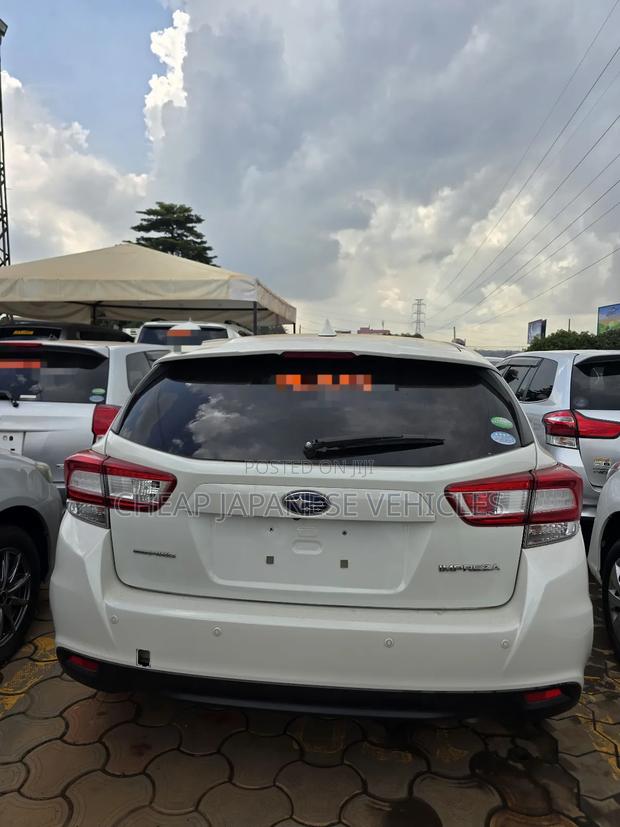 Subaru Impreza 2.0i Limited AWD Hatchback 2017 White