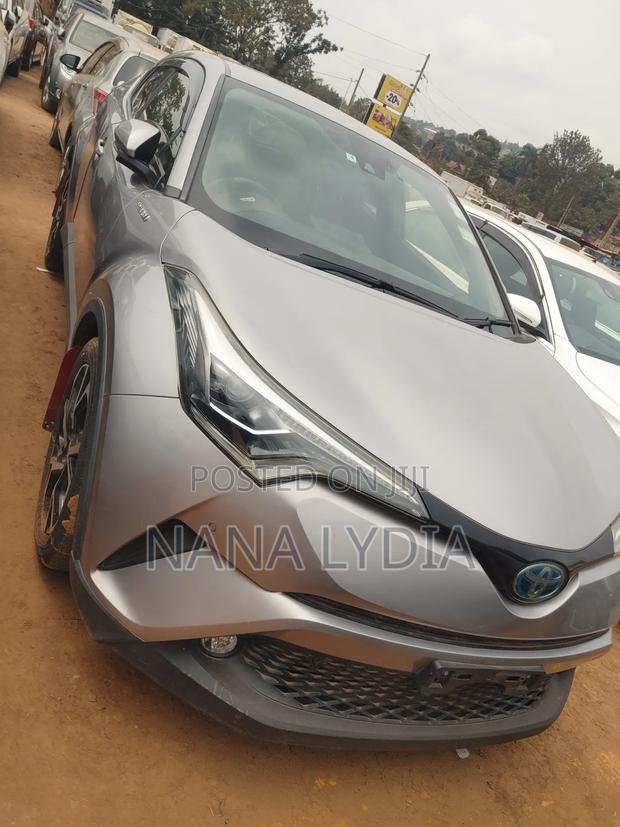 Toyota C-HR 2017 Silver