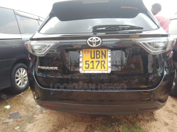 Toyota Harrier 2.0 2015 Black