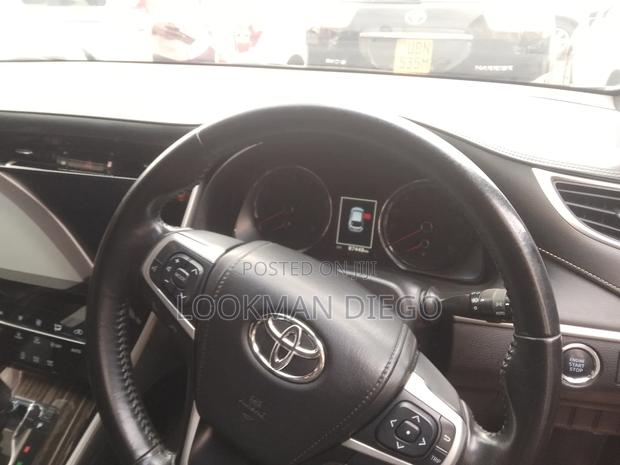 Toyota Harrier 2.0 2015 Black
